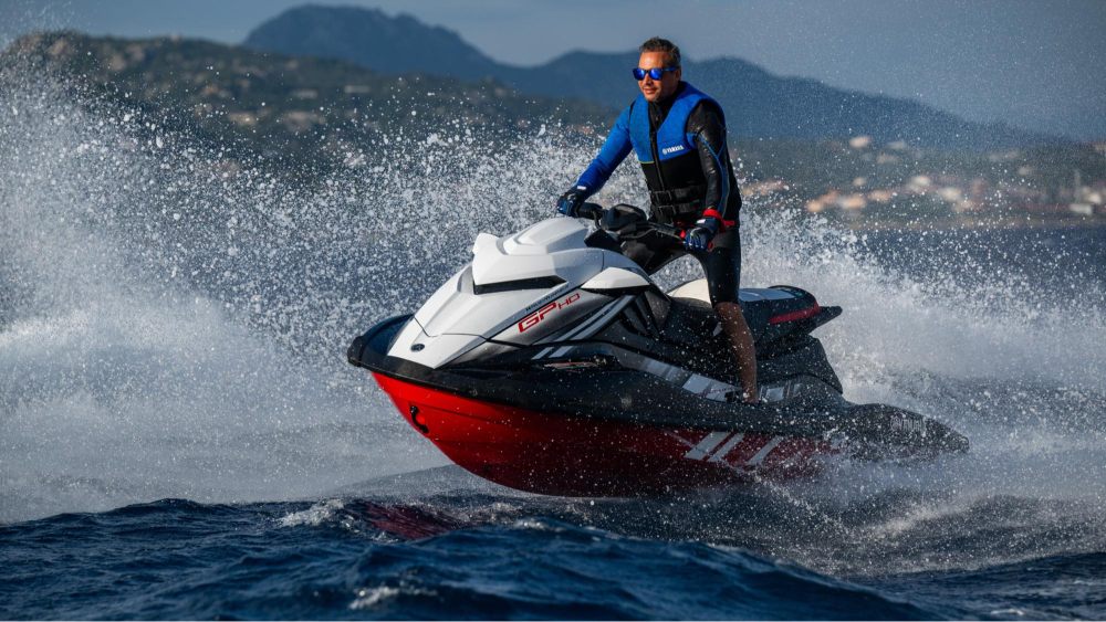 2024 Yamaha GPHO EU Black Solid Action 001 03