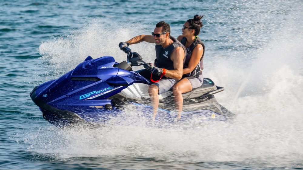 2024 Yamaha GPSVHO EU Deep Purplish Blue Metallic Action 003 03