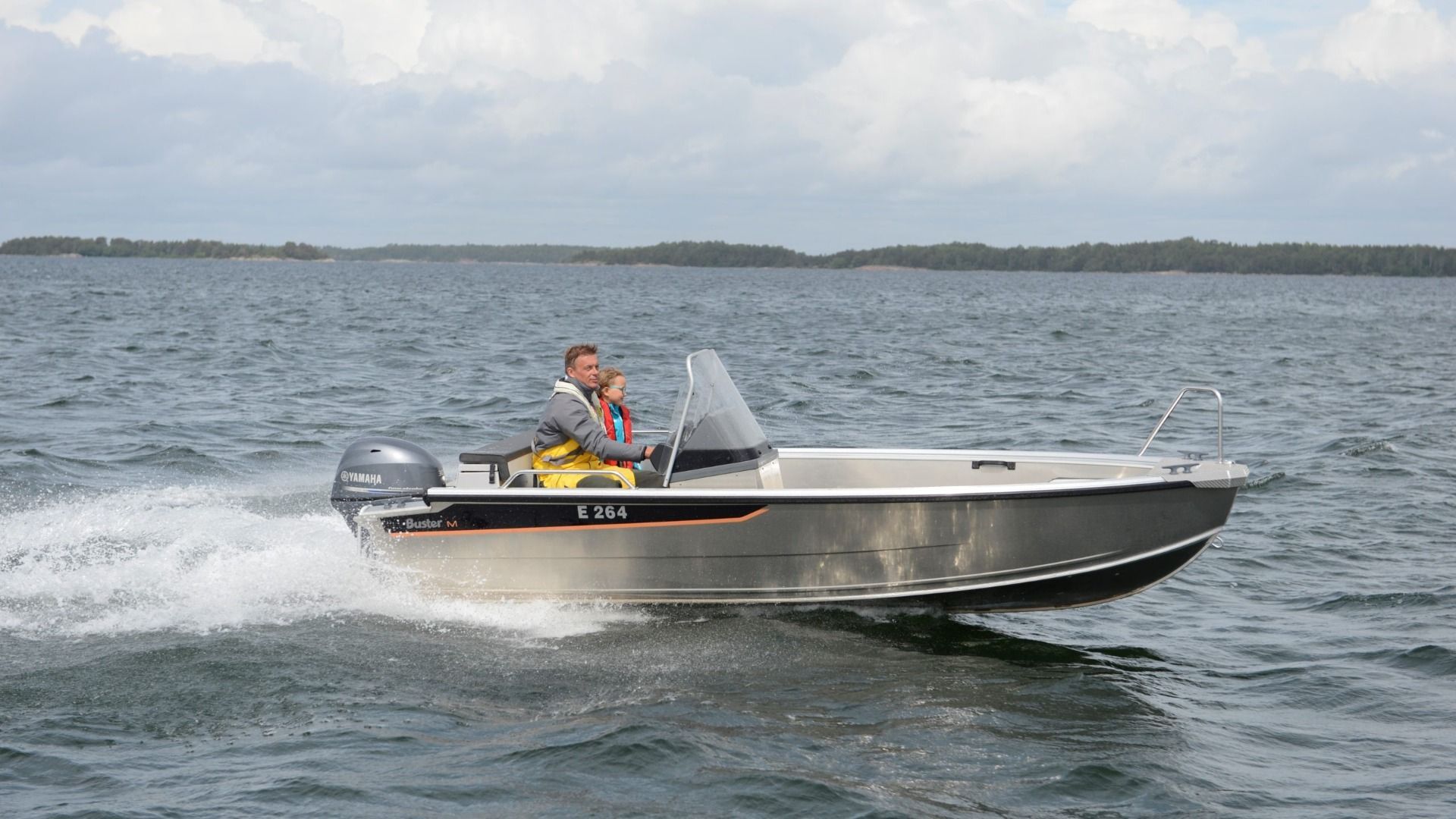 
								BUSTER M1+ YAMAHA F40- NOVOST NA NAŠEM TRGU full									