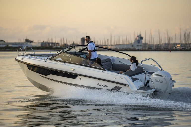 YAMARIN 67 DC + YAMAHA F200 XCB – PREDNAROČILA